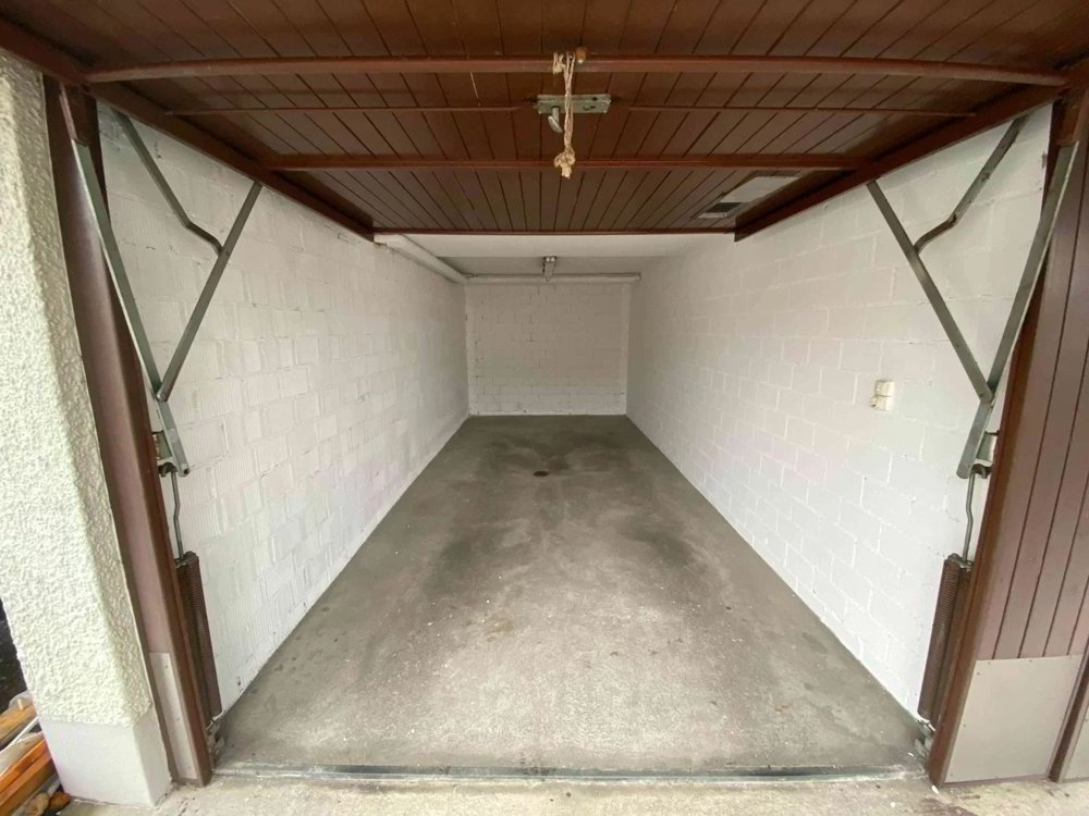 Garagenbox inkl. Parkplatz 9m vor der Garage - Ansicht 5