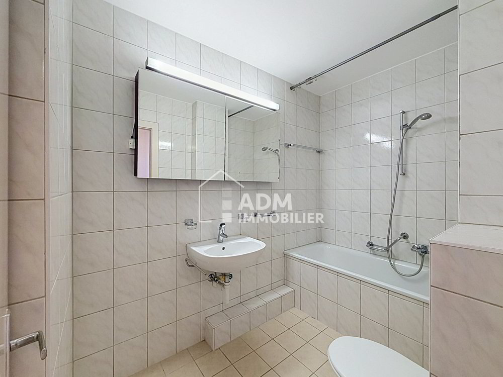 3.5 rooms Apartment for rent in Conthey - image 1/10