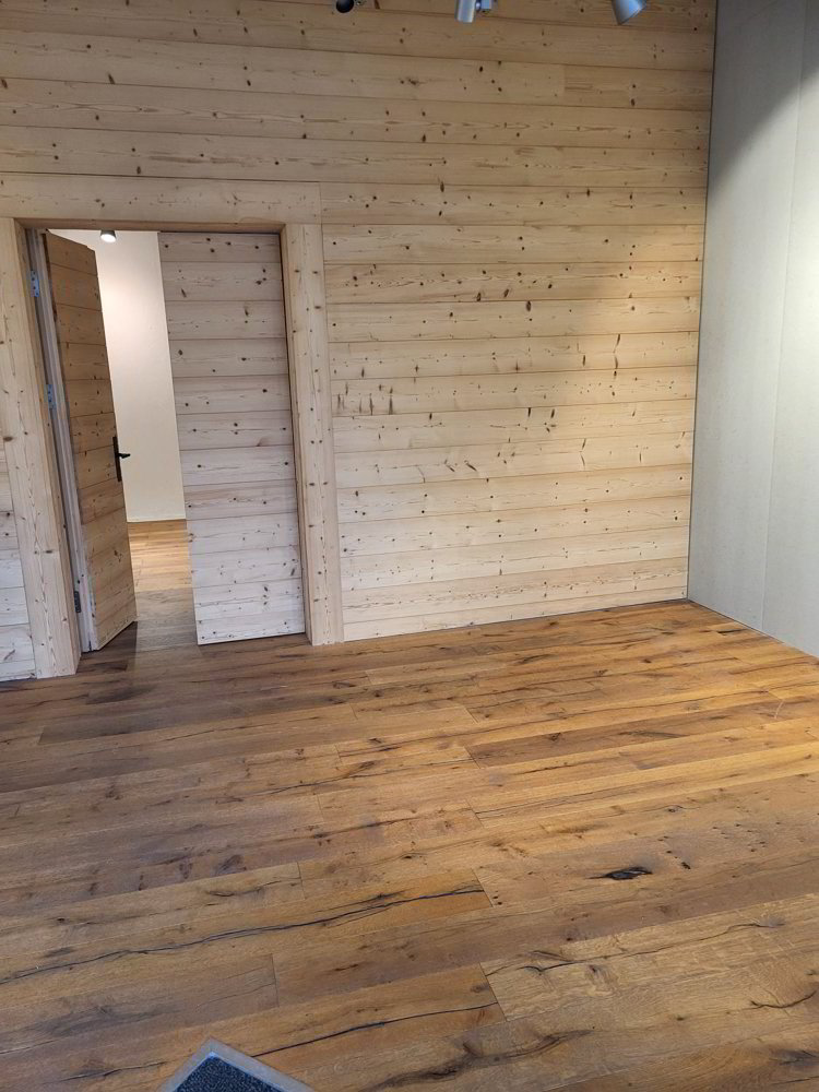 Ladenlokal an sehr attraktiver Lage inmitten von Glarus - Mehr