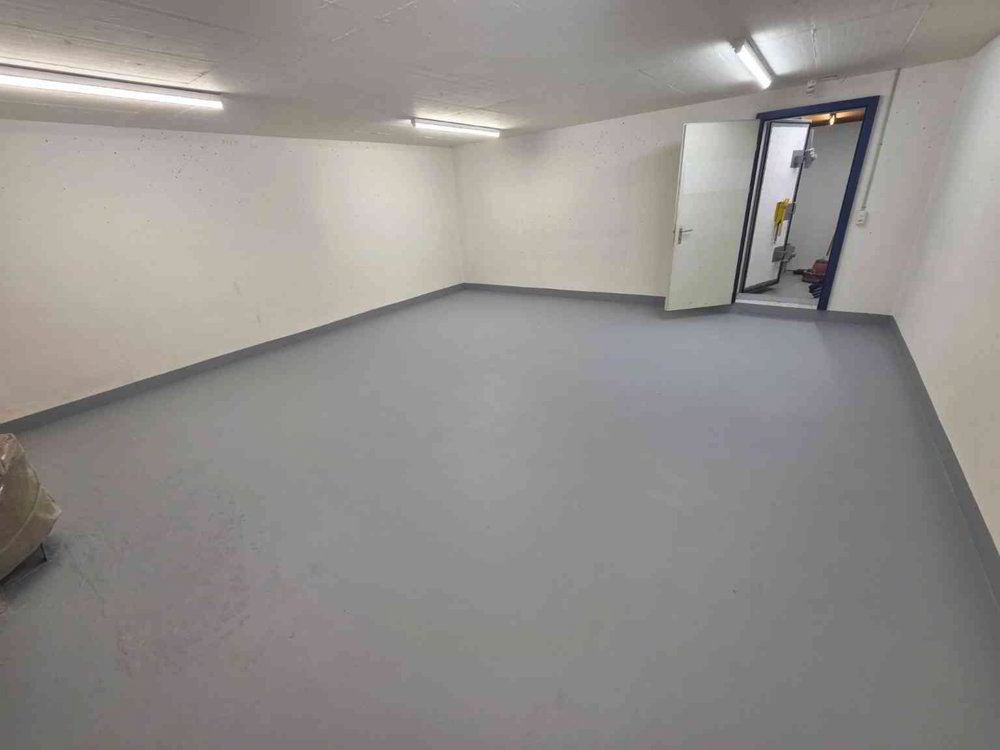 35 m² Lager-/Hobbyraum – ebenerdig über Tiefgarage – WC & Internetopt. - Ansicht 2