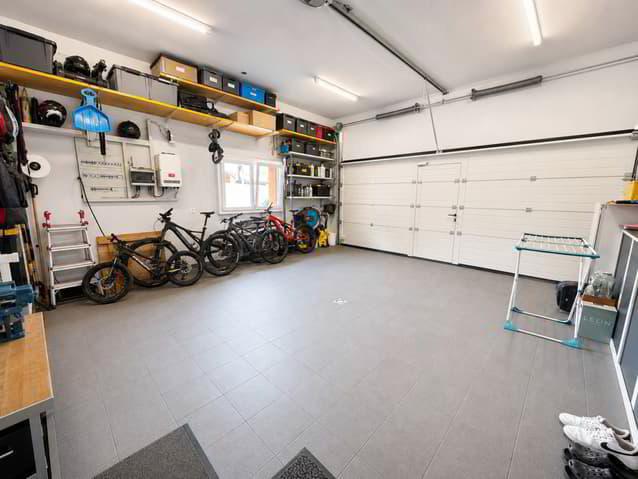 6.5 rooms House to buy in Chermignon - image 1/11