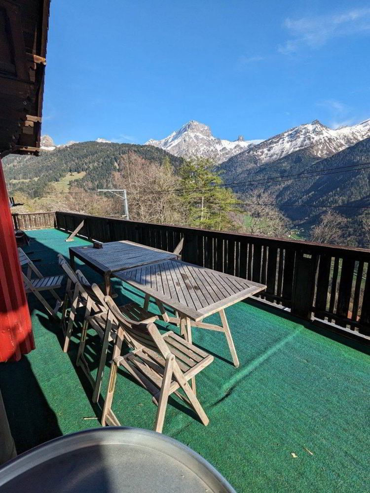 5 rooms Apartment for rent in Gryon - image 1/7