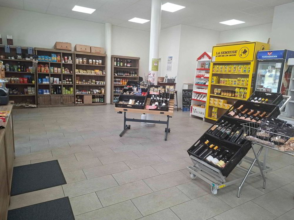 Bureau & Commerce 1 pièces à louer à La Chaux-de-Fonds - image 1/1