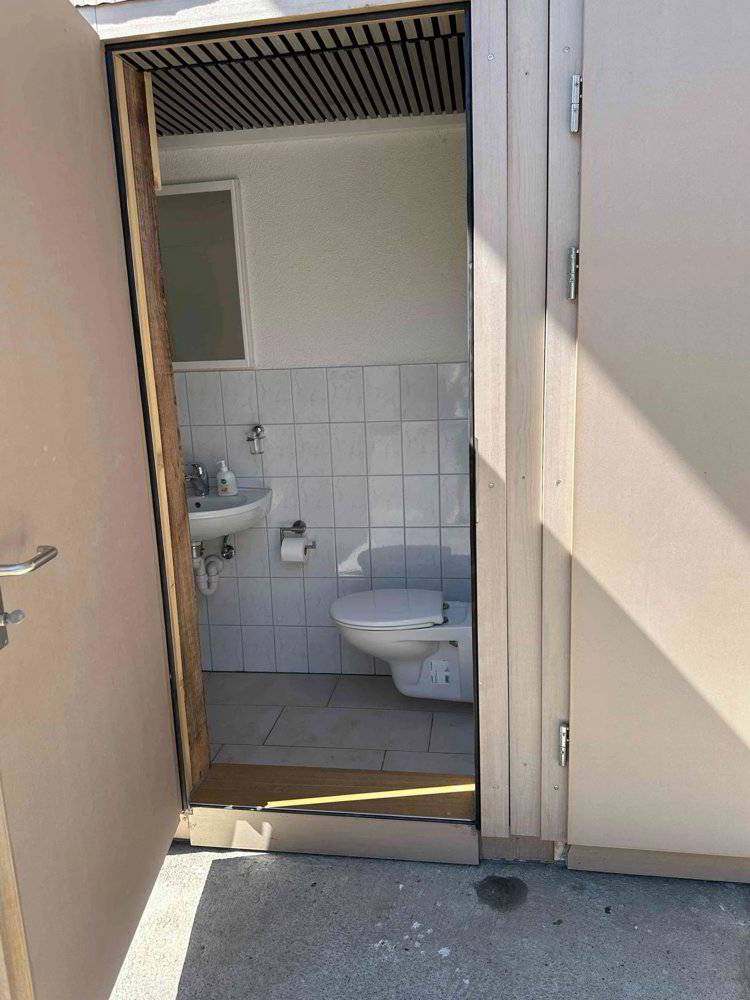 2 rooms Office & Commercial for rent in Bern - image 1/6