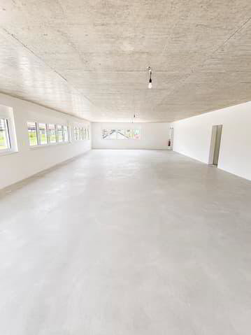 null rooms Office & Commercial for rent in Moudon - image 1/6