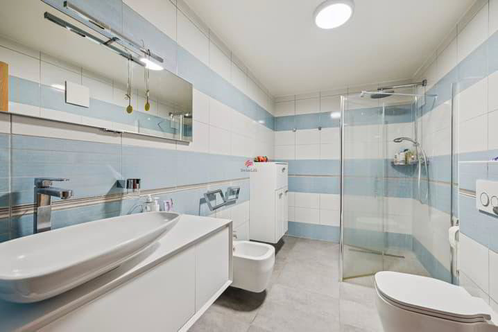 Appartement 7 pièces à acheter à Clarmont - image 1/13