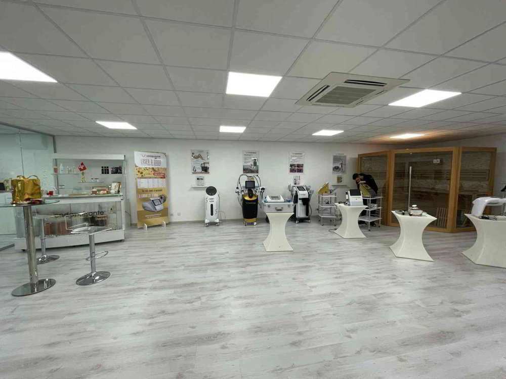 UFFICIO CON RECEPTION VICINO AL FOXTOWN E ALL'USCITA AUTOSTRADALE - Ansicht 4