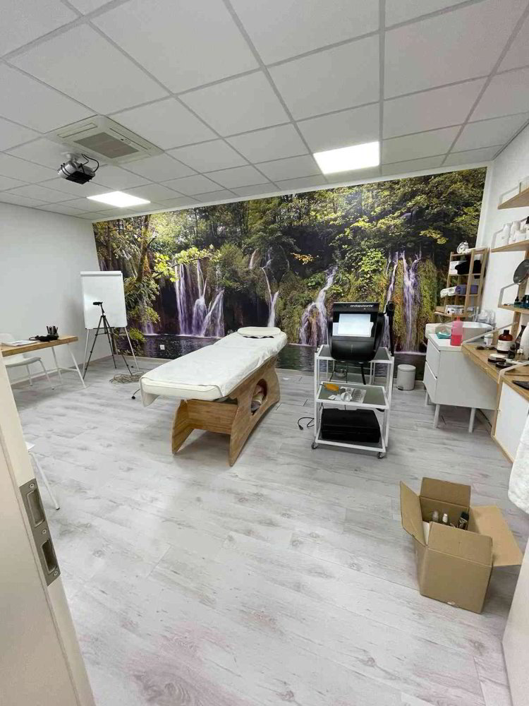 UFFICIO CON RECEPTION VICINO AL FOXTOWN E ALL'USCITA AUTOSTRADALE - Ansicht 5