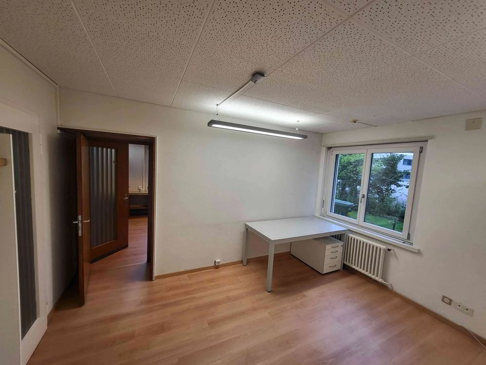 3 rooms Office & Commercial for rent in Bern - image 1/5