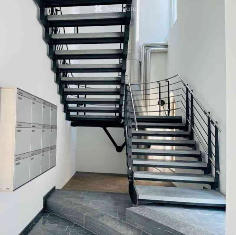3 rooms Office & Commercial for rent in Zürich - image 1/12