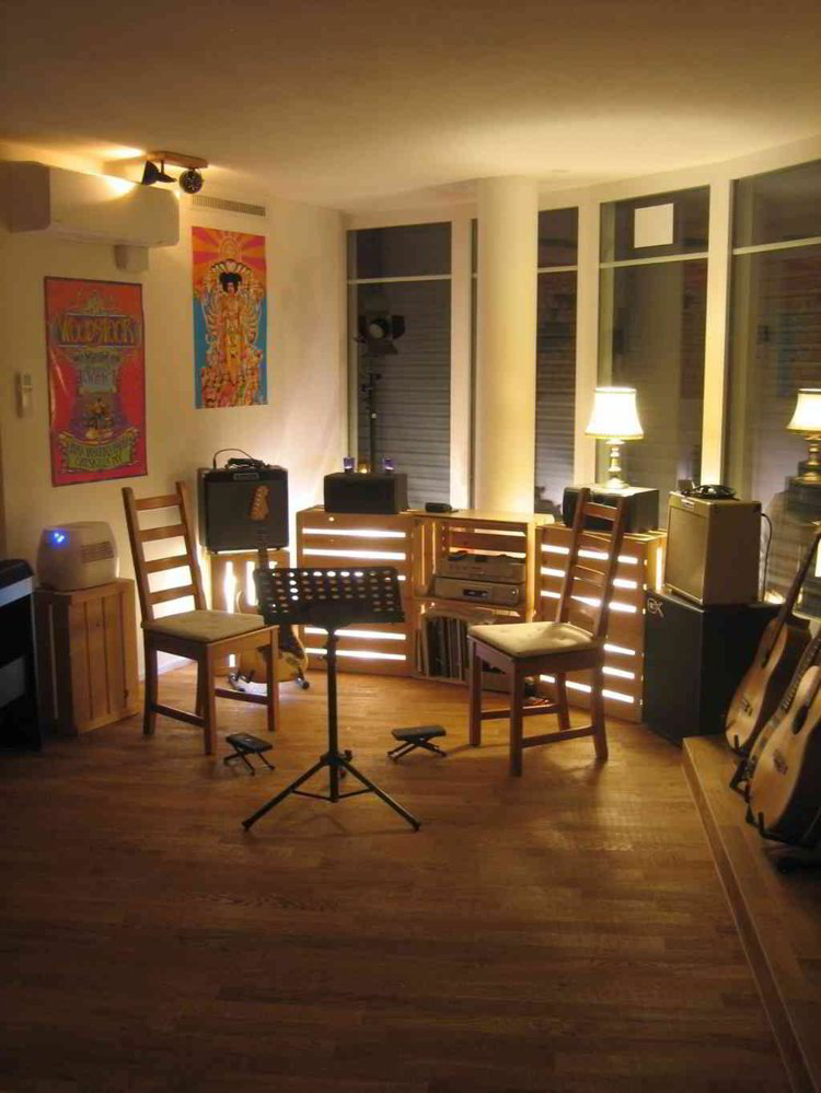 1 rooms Office & Commercial for rent in Reichenburg - image 1/11