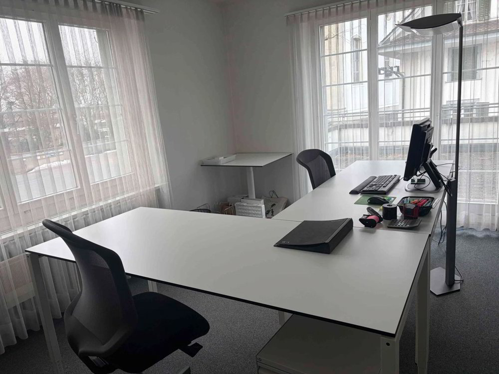 2 rooms Office & Commercial for rent in Cham - image 1/3