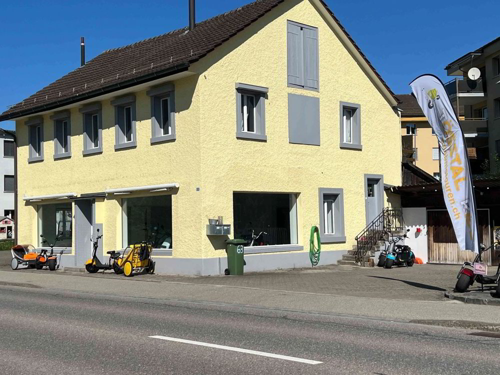 6 rooms Office & Commercial for rent in Kollbrunn - image 1/5
