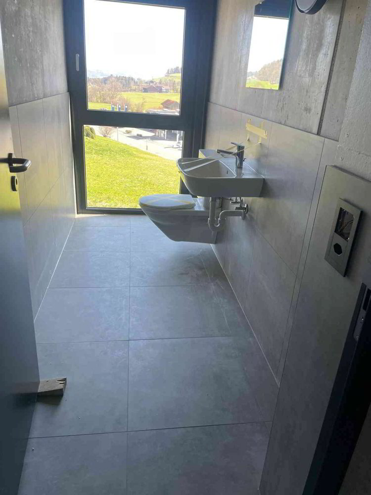 2 rooms Office & Commercial for rent in Gähwil - image 1/6