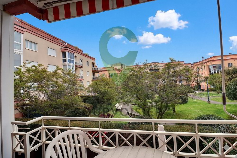 4 rooms Apartment to buy in Nyon - image 1/13