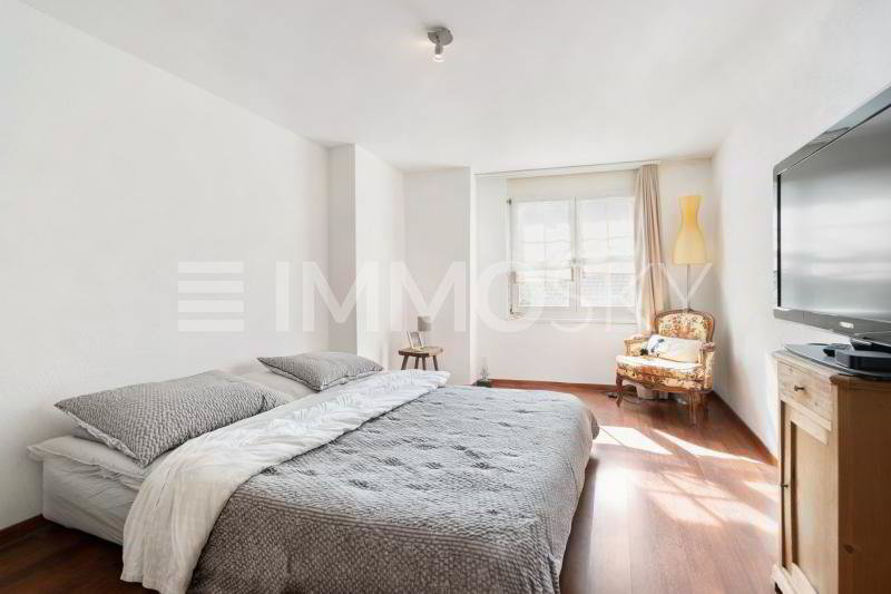 9 rooms House to buy in Haldenstein - image 1/5