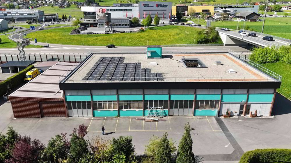 2 rooms Office & Commercial for rent in Sargans - image 1/5