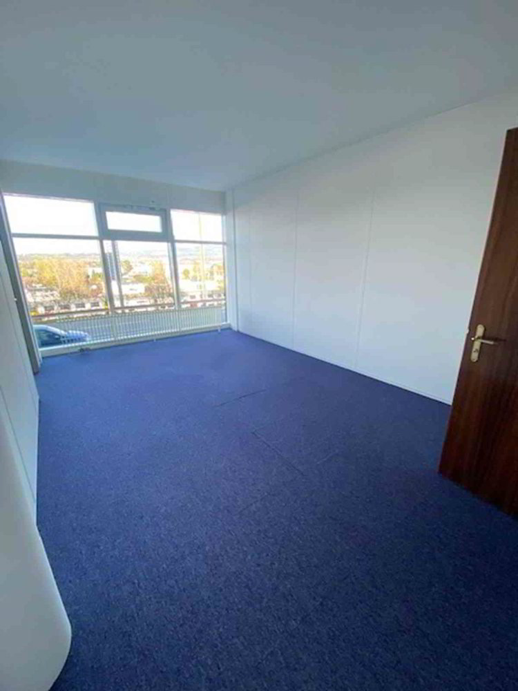 1 rooms Office & Commercial for rent in Pfäffikon SZ - image 1/2