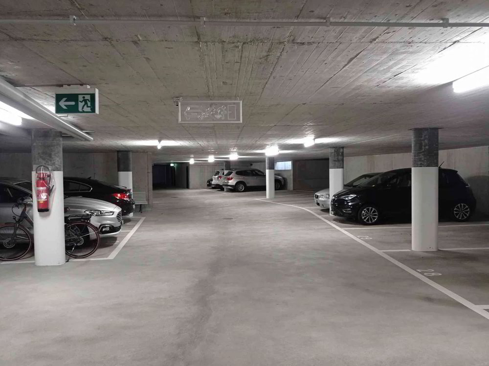 null rooms Car park, garage for rent in Turgi - image 1/5