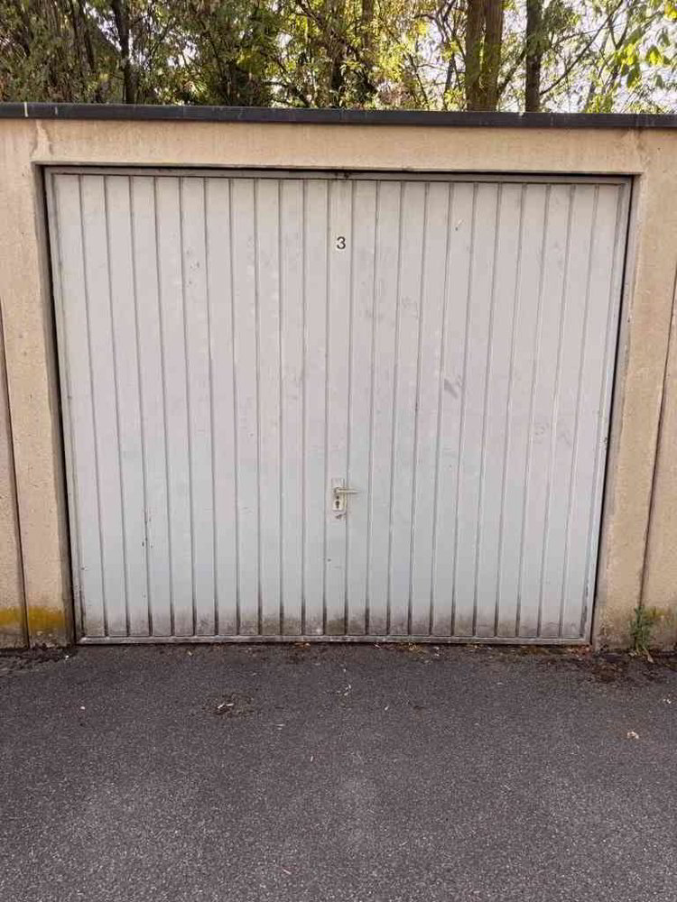 null rooms Car park, garage for rent in Frick - image 1/4