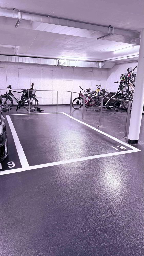 null rooms Car park, garage for rent in Merenschwand - image 1/1