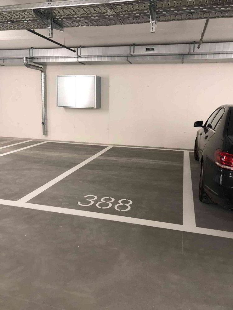 null rooms Car park, garage for rent in Zürich - image 1/1