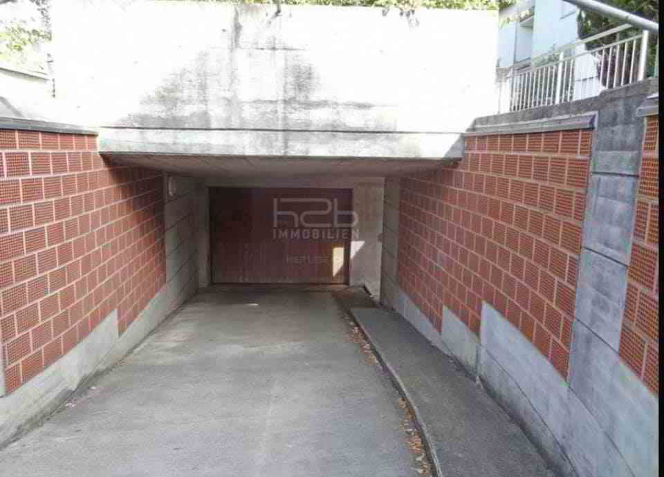 null rooms Car park, garage for rent in Siggenthal Station - image 1/5