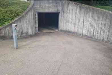 null rooms Car park, garage for rent in Volketswil - image 1/2