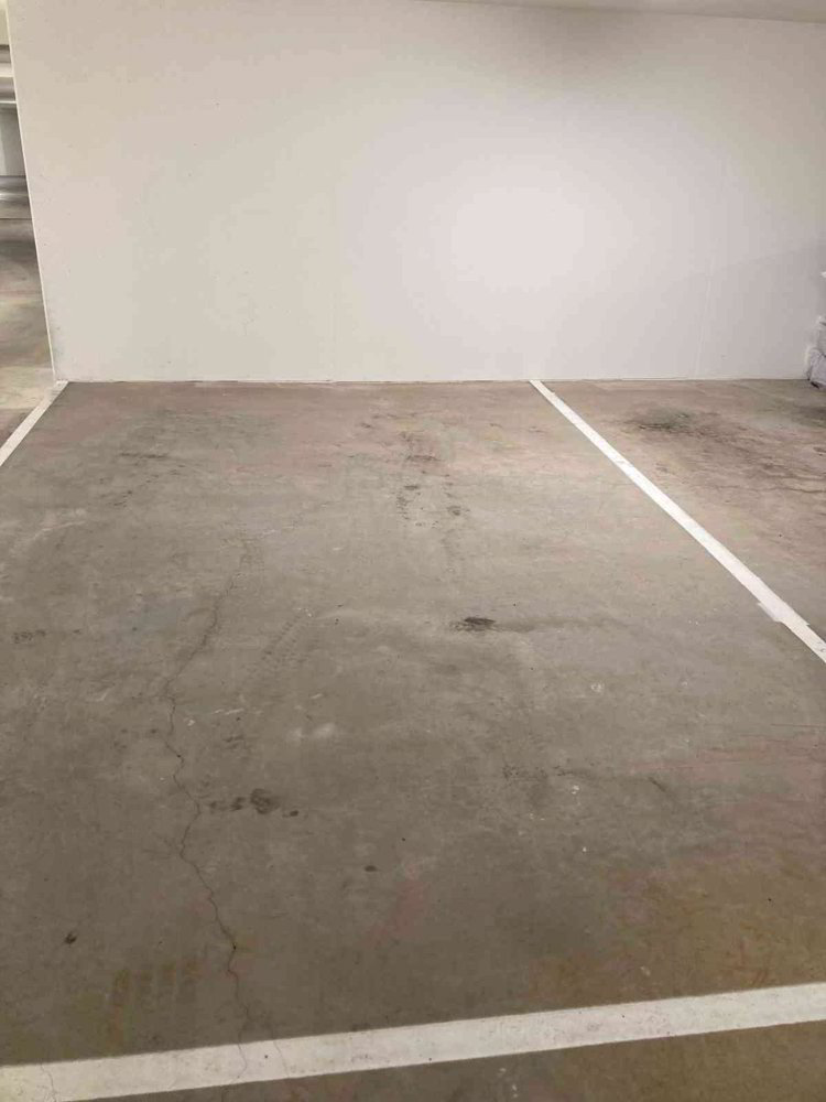 Parcheggio, garage di null locali in affitto a Rothenthurm - immagine 1/1
