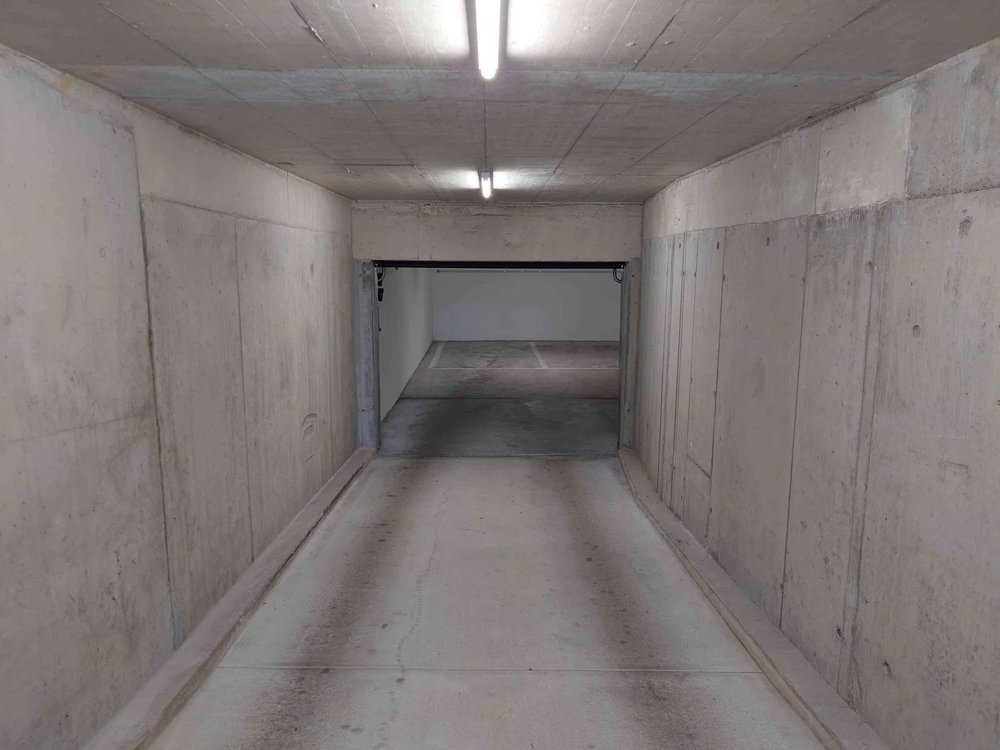 null rooms Car park, garage for rent in Zürich - image 1/7