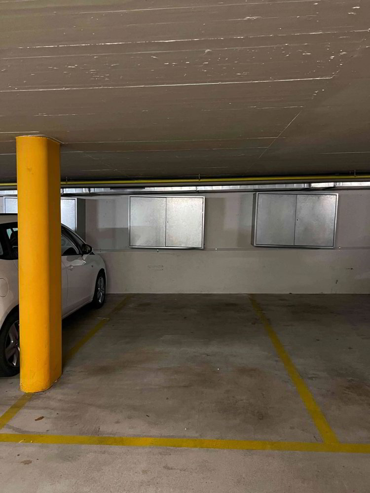 null rooms Car park, garage for rent in Männedorf - image 1/2