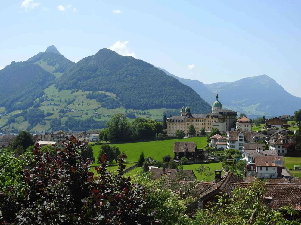 3.5 rooms Apartment for rent in Schwyz - image 1/8