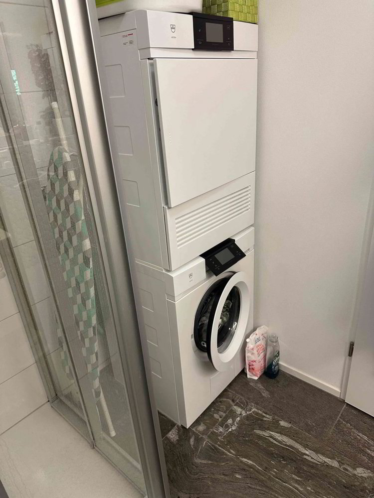 Appartamento di 4.5 locali in affitto a Neerach - immagine 1/12