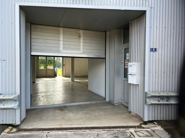 null rooms Office & Commercial for rent in Coppet - image 1/5
