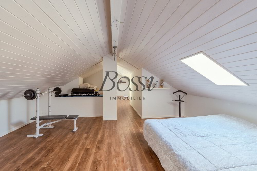 6 rooms Apartment to buy in Bussigny - image 1/13