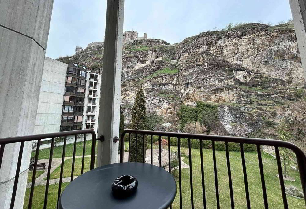 Appartamento di 2.5 locali in affitto a Sion - immagine 1/7