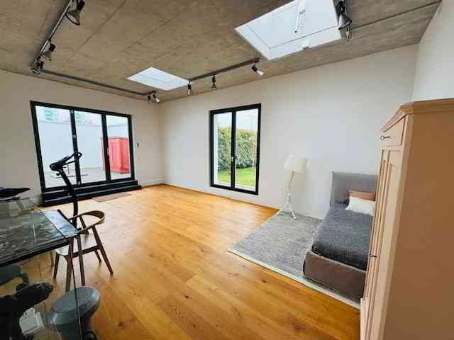 null rooms House to buy in Rolle - image 1/13