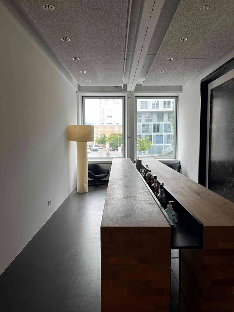 2 rooms Office & Commercial for rent in Zürich - image 1/7