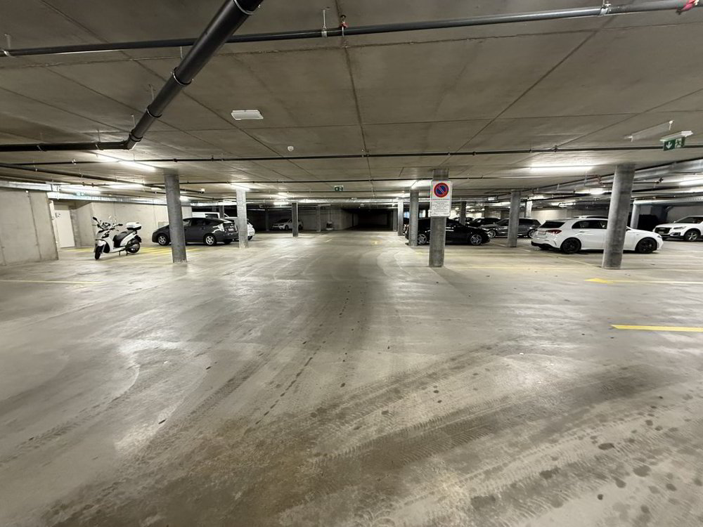 Parking, garage null pièces à louer à Aigle - image 1/2