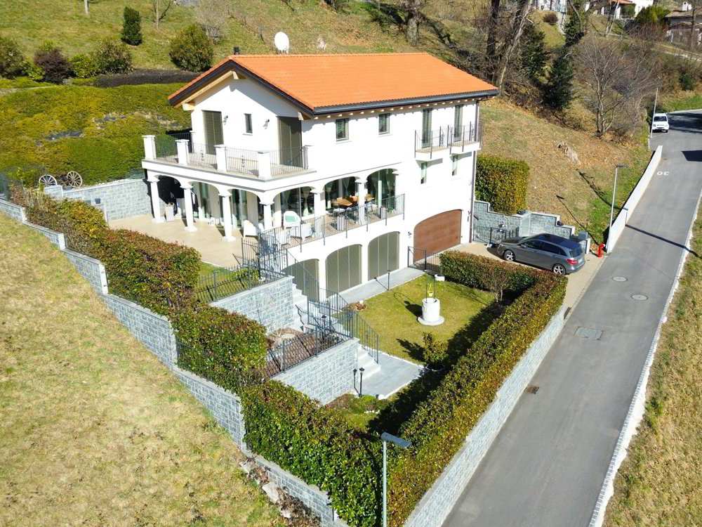 Haus – Bidogno, Lupo