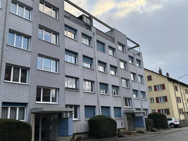 Appartamento di 2 locali in affitto a Bienne - immagine 1/7