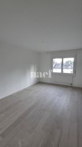 Appartement 4 pièces à louer à Colombier NE - image 1/6