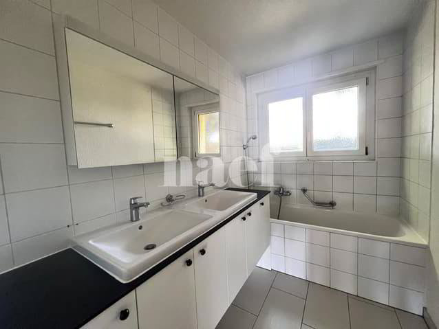5 rooms Apartment for rent in Freiburg - image 1/8