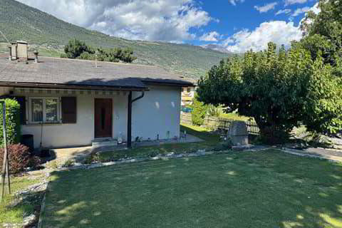 null rooms House to buy in Grône - image 1/1