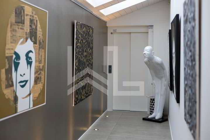Casa di 12 locali in vendita a Crans-près-Céligny - immagine 1/13