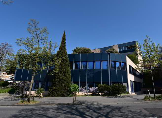 null rooms Car park, garage for rent in Lausanne - image 1/2