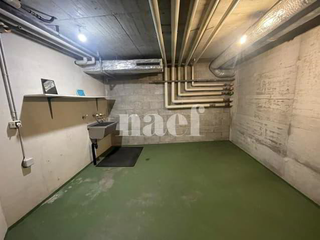 Bureau & Commerce null pièces à louer à Nyon - image 1/2