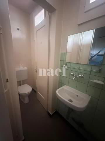 null rooms Office & Commercial for rent in Lausanne - image 1/5