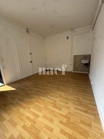 Arcade commerciale de 19 m² à louer Rue de la Borde - Ansicht 2