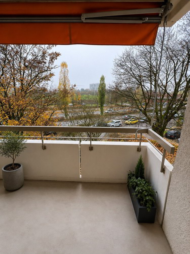 2 rooms Apartment for rent in Zurich - image 1/12